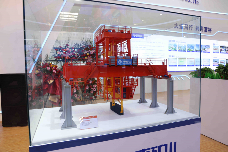 global crane equipment suppliers