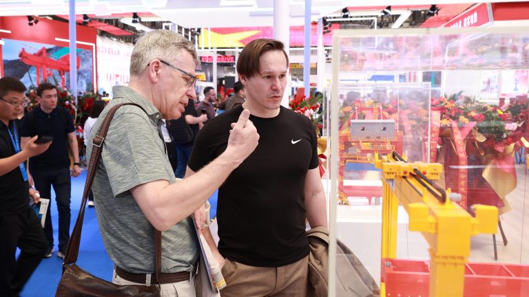 Henan Mine Crane Research Achievement Exhibition
