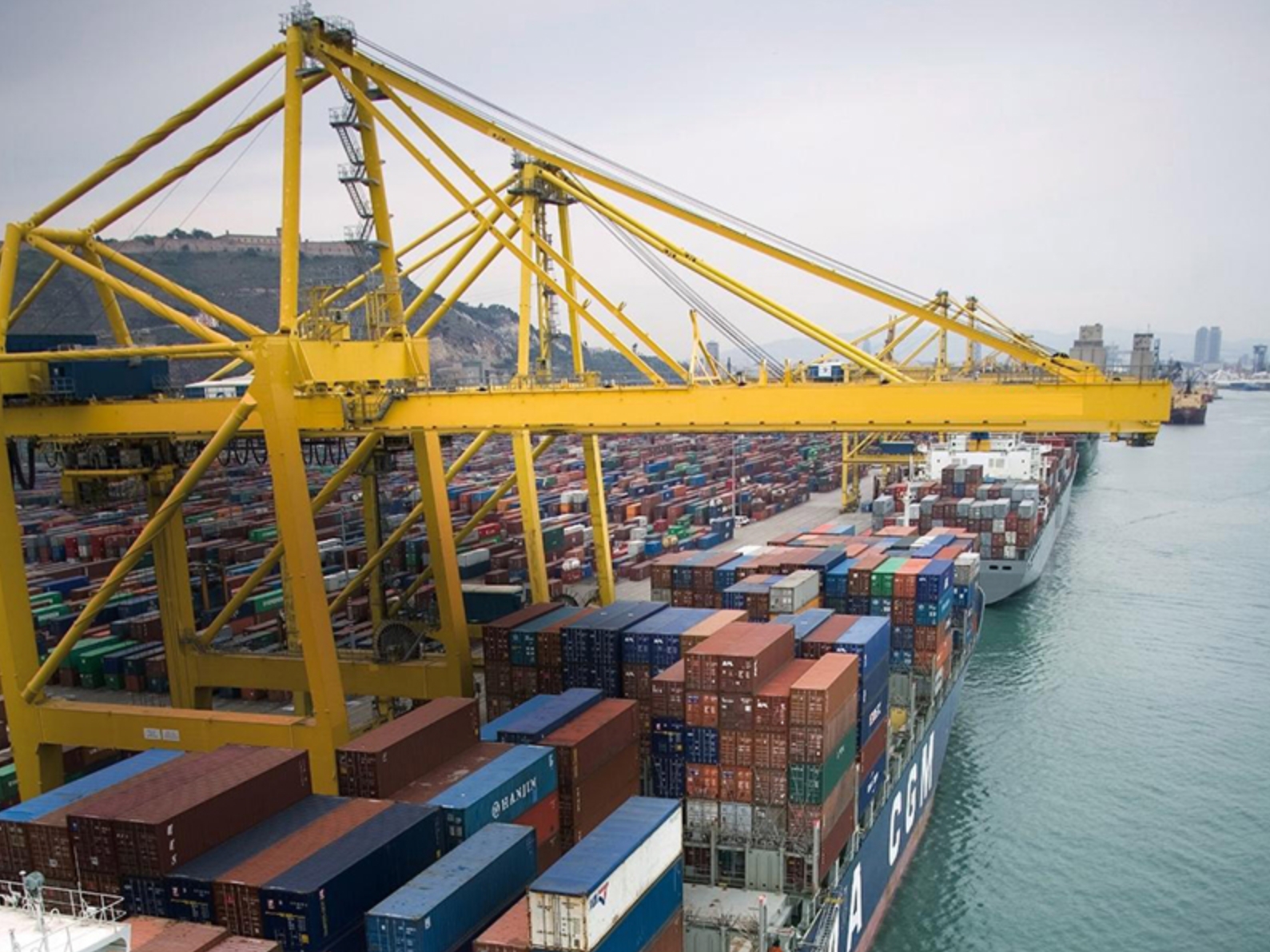 Ship-to-Shore Crane manufactured by Henan Mine Crane,