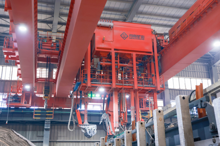Aluminum industrial lifting equipment