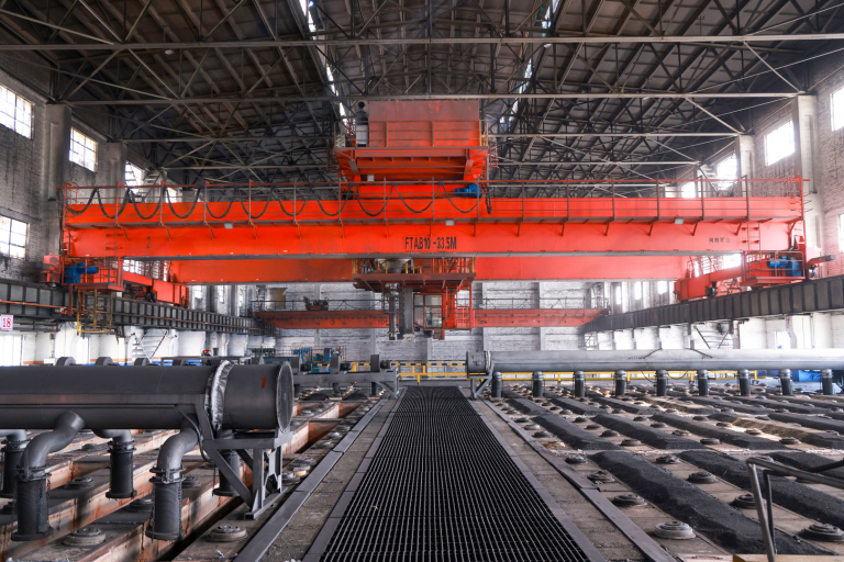 Aluminum industrial lifting equipment