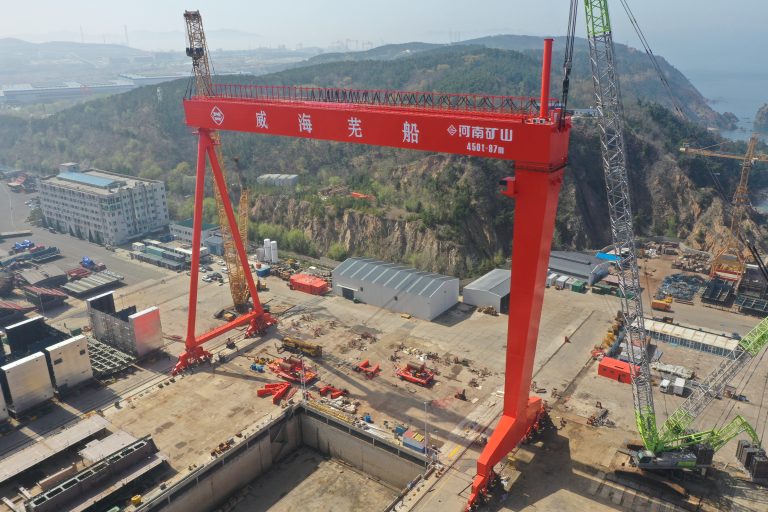 Suppliers of gantry cranes for shipyards