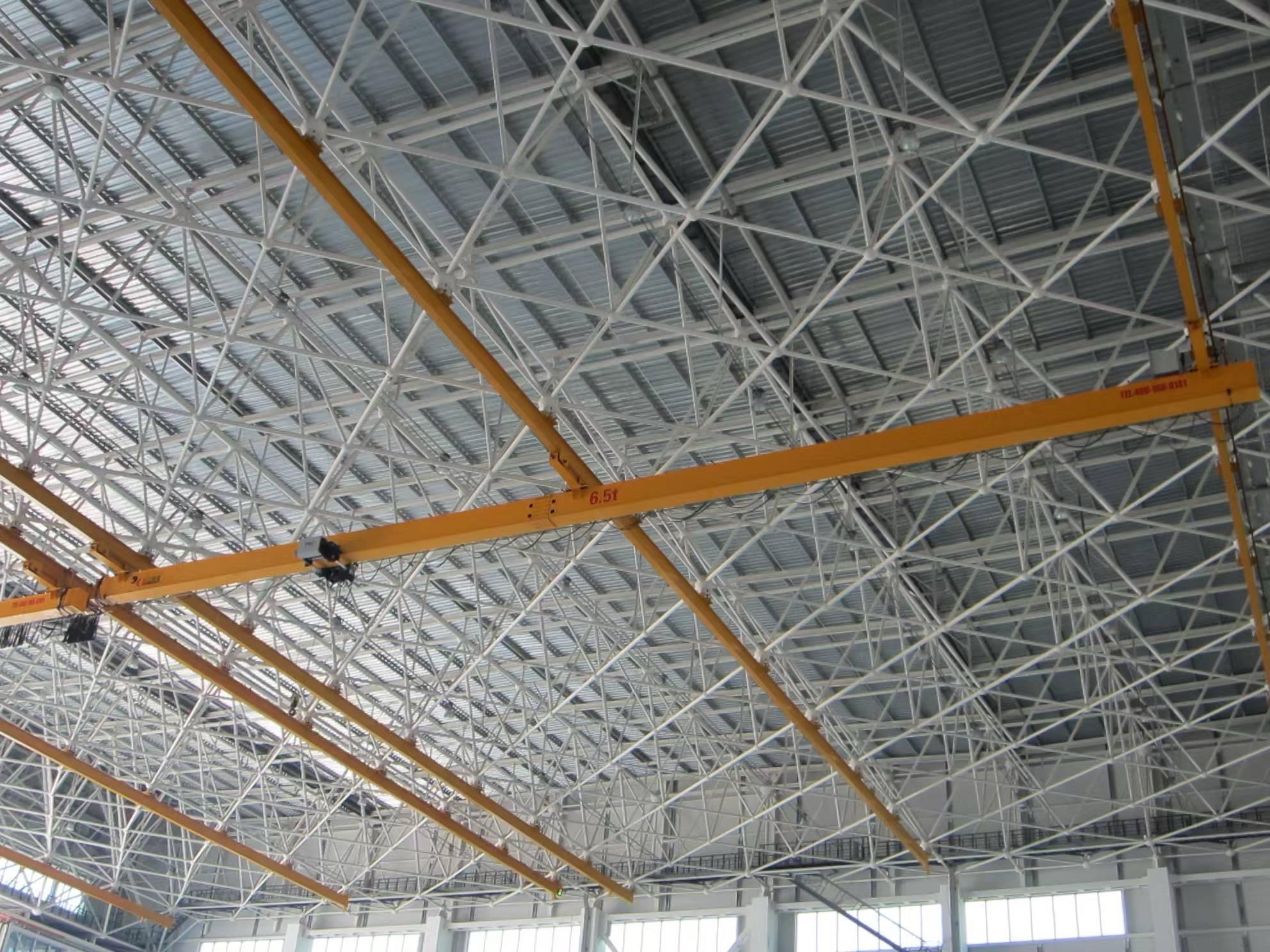 special crane for aircraft maintenance