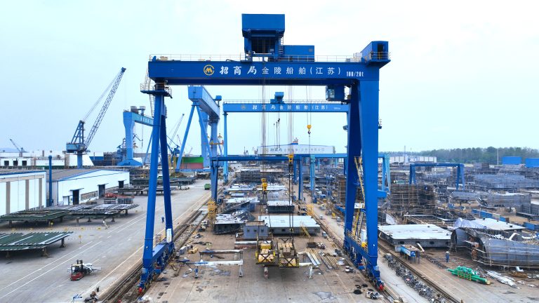 reliable gantry crane supplier for shipyards